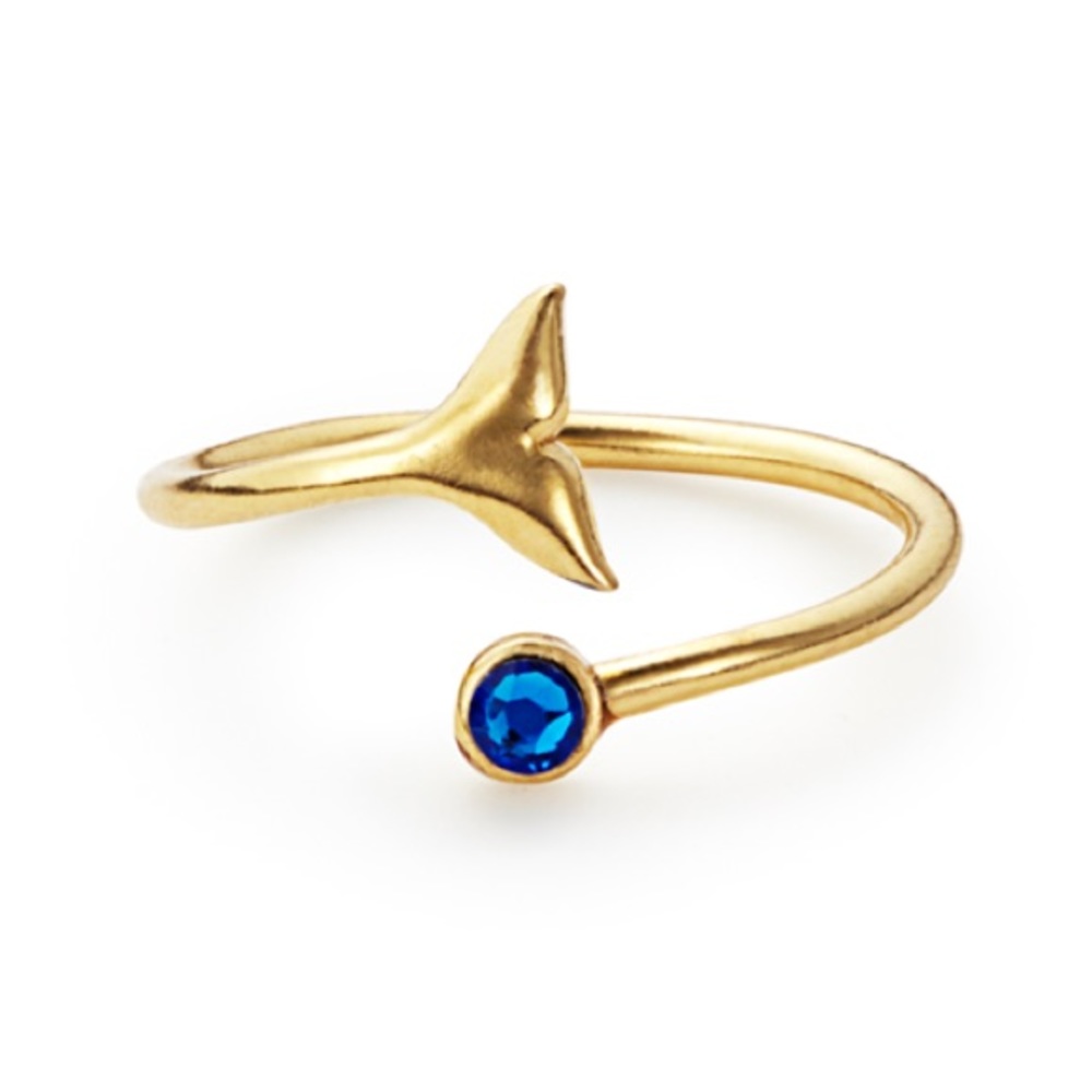 SOLD 24K plated whale tail ring! 🌊